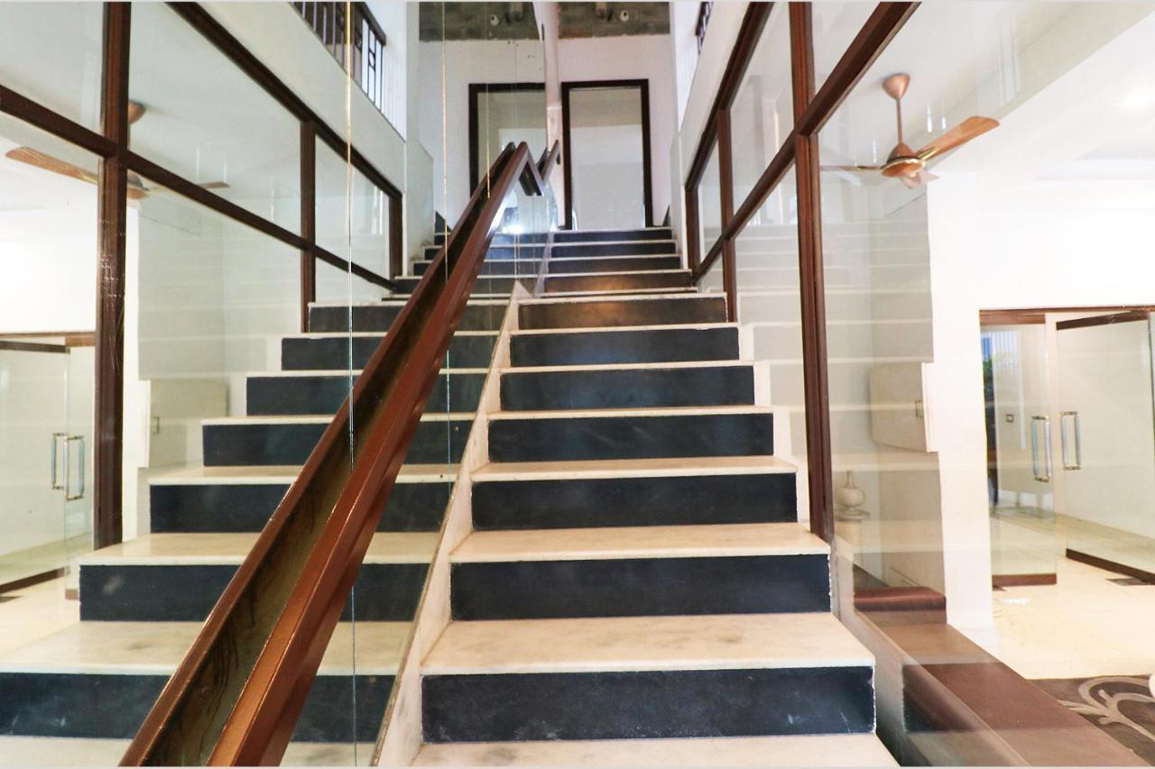 Hotel Bel Morris New Delhi Extérieur photo
