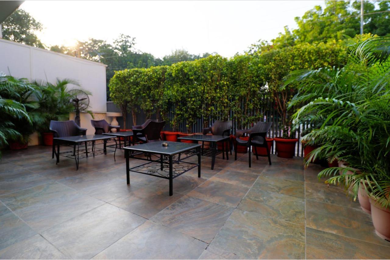 Hotel Bel Morris New Delhi Extérieur photo