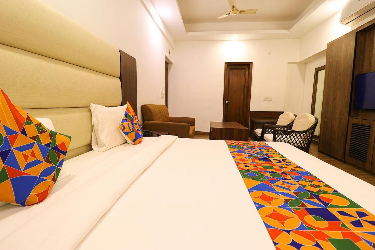 Hotel Bel Morris New Delhi Extérieur photo