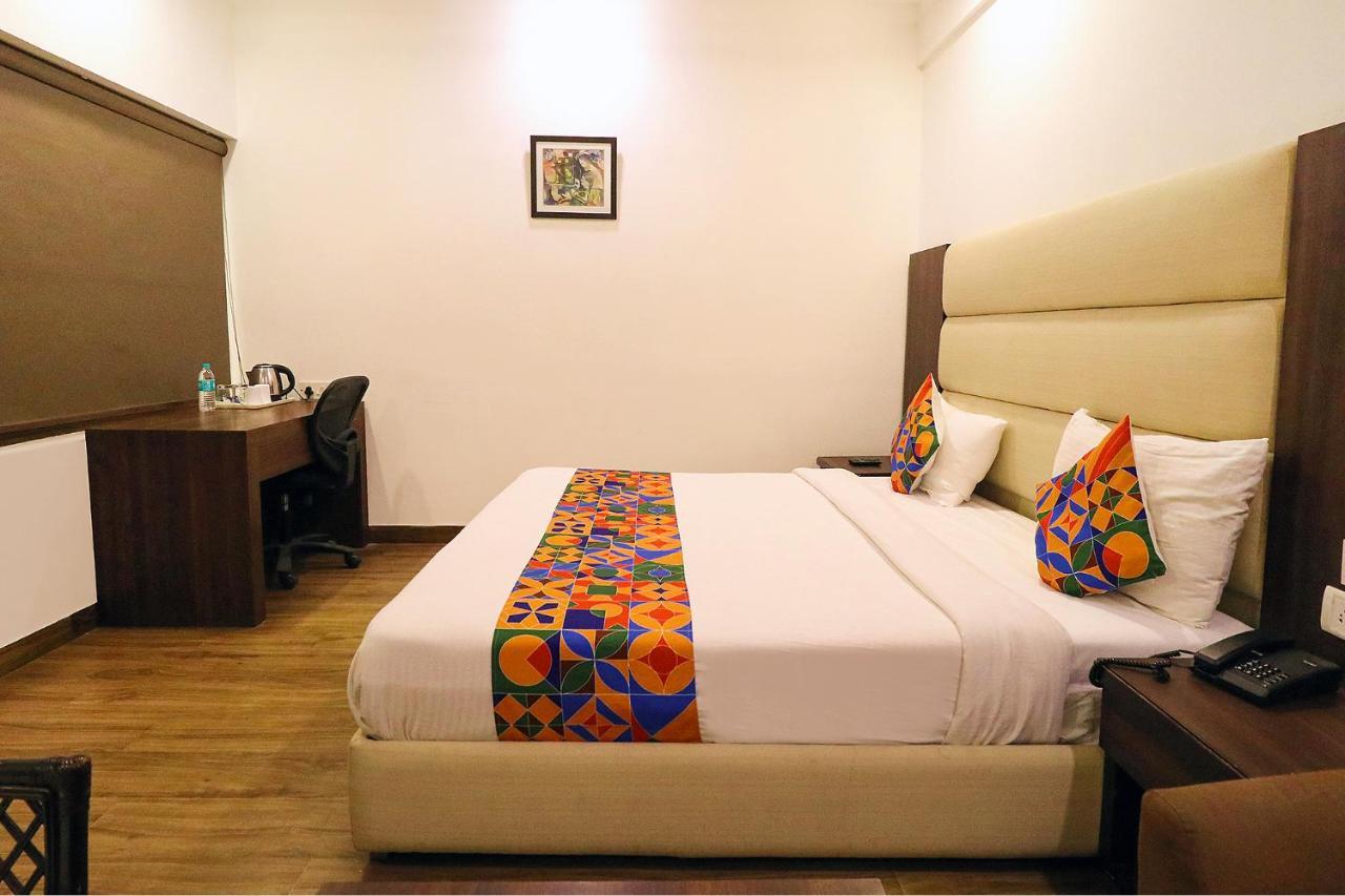 Hotel Bel Morris New Delhi Extérieur photo
